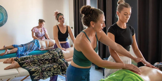 Benefits of Lomi Lomi Massage for your clients